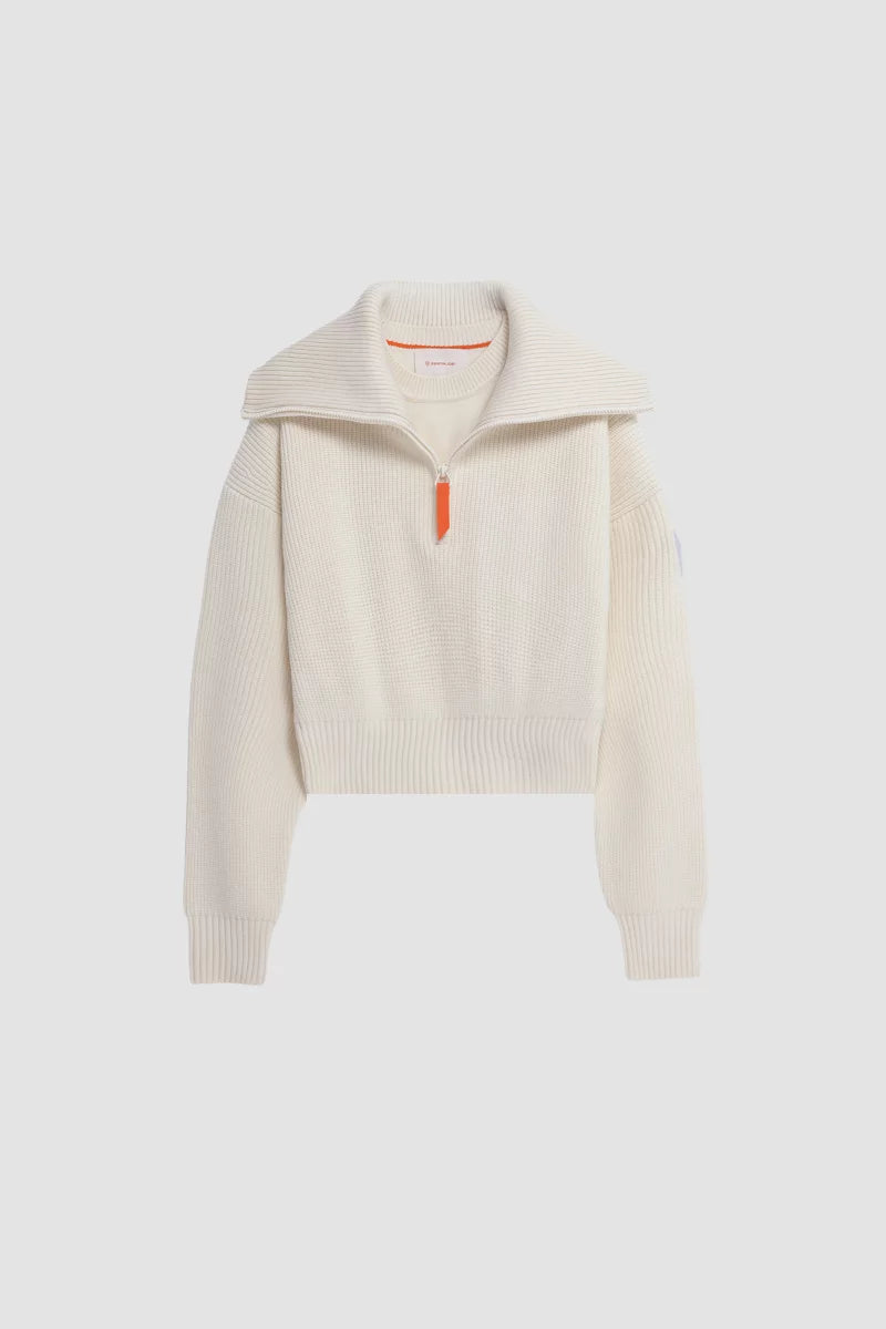 Pull Divina coupe cropped